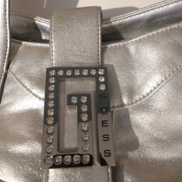 Swanky silver Guess hand bag - Picture 2 of 3